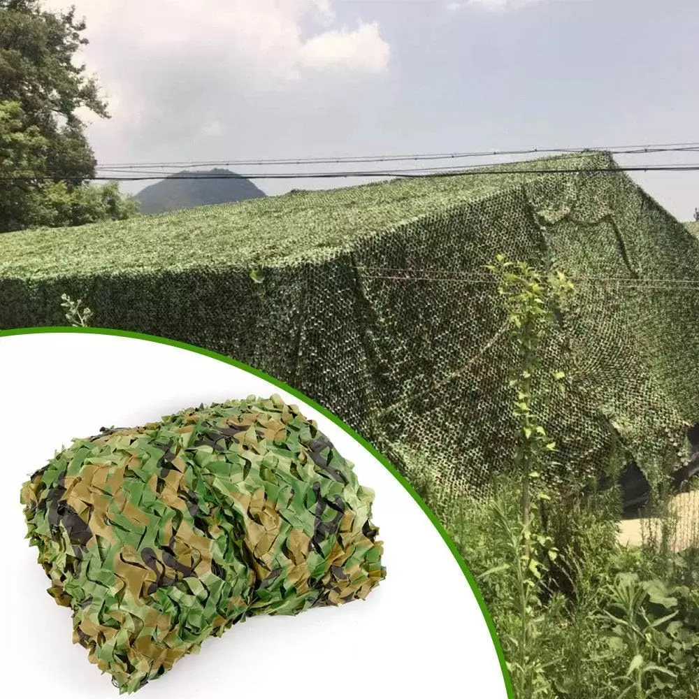 Fácil de transportar: debido a su peso liviano (7,9 libras) y diseño plegable, la red de camuflaje se puede transportar fácilmente a cualquier lugar, ahorrando tiempo y esfuerzo.  Diseño duradero: diseñada con poliéster Oxford 210D de alta calidad, la red es resistente al desgaste, resistente al desgarro, impermeable y de secado rápido, adecuada para varias estaciones. Además, se puede utilizar en interiores durante 3 años sin decolorarse.  Cobertura efectiva: utilizando el color del bosque y el diseño de red de simulación, la red es realista. Se procesa para eliminar el brillo o el resplandor, lo que puede mejorar la ocultación de personas o cosas en entornos complejos.