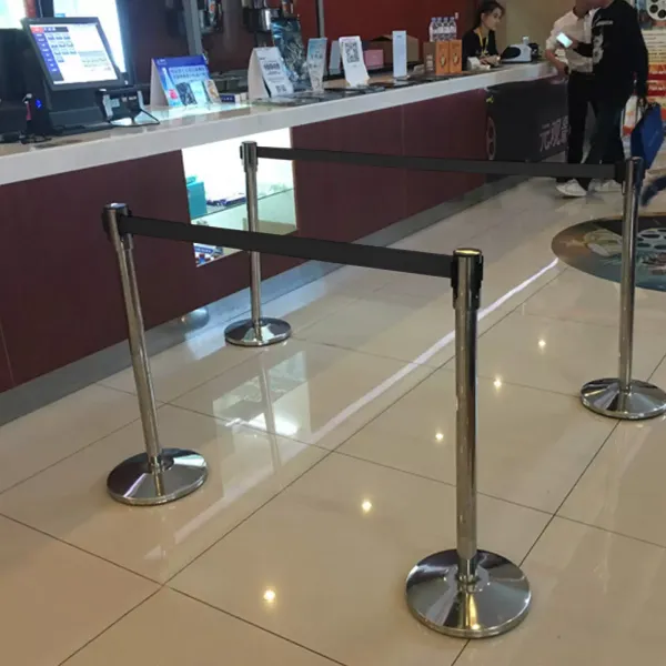 4 postes de barrera de acero inoxidable con 2m de correa retráctil, 90cm,postes de barrera, sistema de guía personal para exposiciones en aeropuertos.
