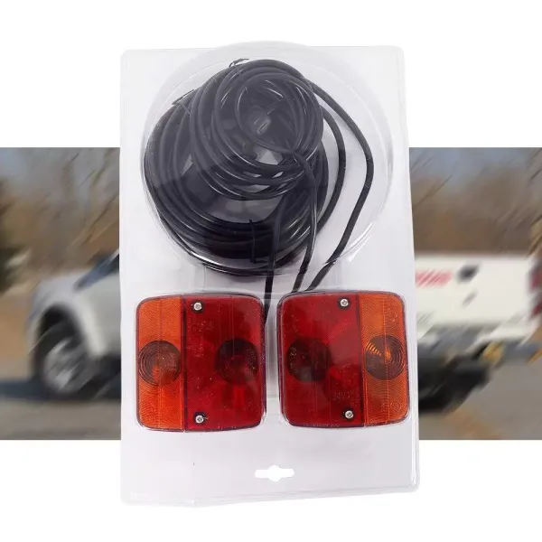 Juego de iluminación para remolque, incluye cable de aprox. Juego de iluminación para remolque, incluye cable de aprox.